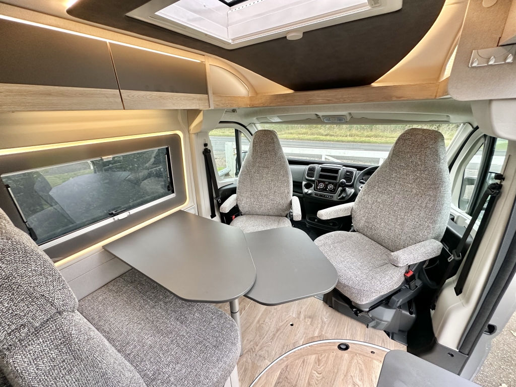 New Globecar Elegance Campscout Artense Grey 2024 (11) (Medium)