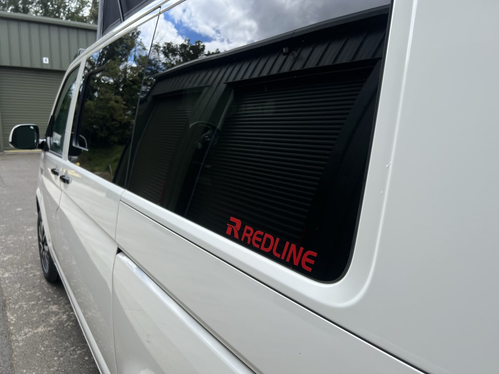 HD19 AEW Redline Sport campervan T6 DSG Candy white (9) (Medium)