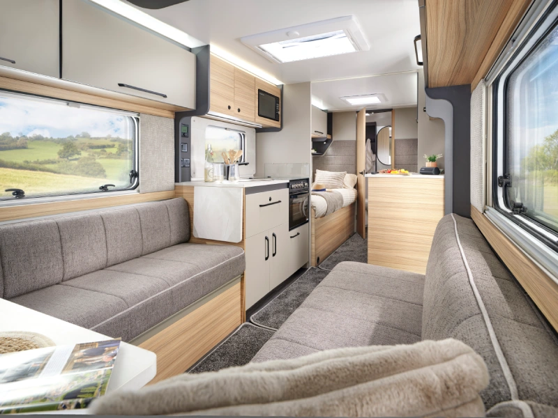 Bailey Phoenix Black 642 Caravan