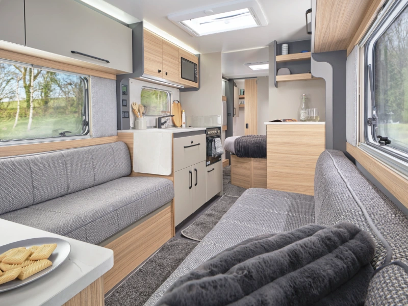 Bailey Phoenix Black 644 Caravan
