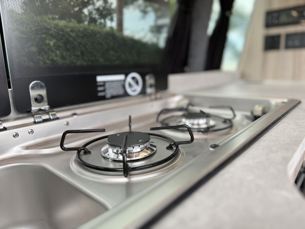 LS74 EVJ Redline Sport SWB 2 tone white and bayleaf (13) (Medium)