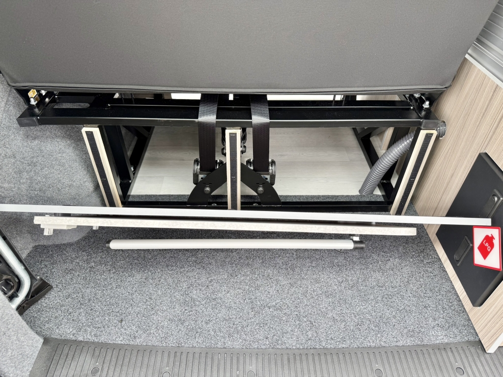 LS74 EVJ Redline Sport SWB 2 tone white and bayleaf (30) (Medium)