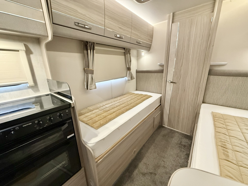 Elddis Evolution 185 2021 (26) (Medium)